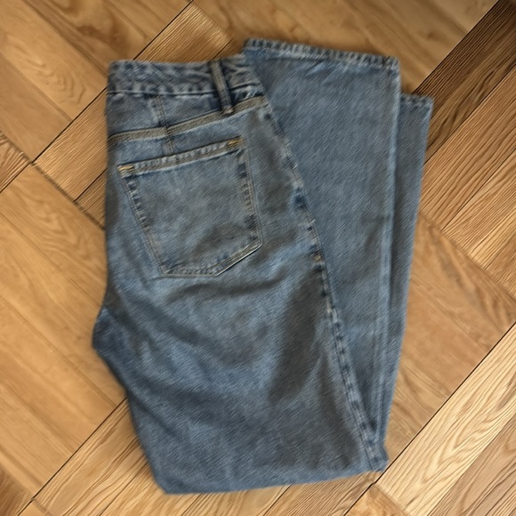 Good American (on Revolve) straight 90s leg jeans - Picture 10 of 10